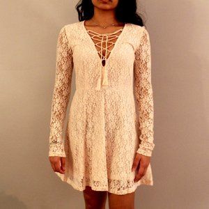 🛍FOREVER 21🛍 Lacy Tie-Up Front Tassel Dress